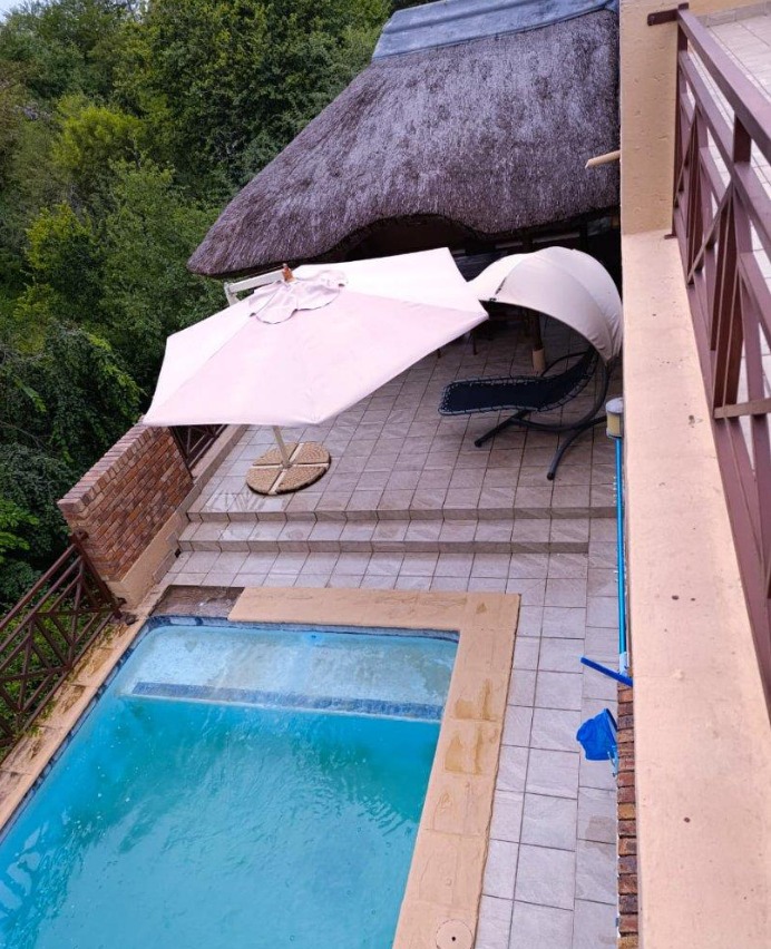 6 Bedroom Property for Sale in Boschenvaal River Front Lodges Free State